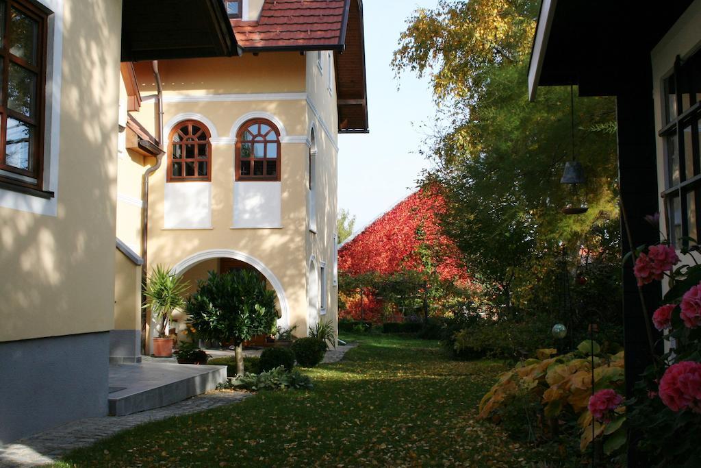 Land Romantik Villa Leobersdorf Esterno foto
